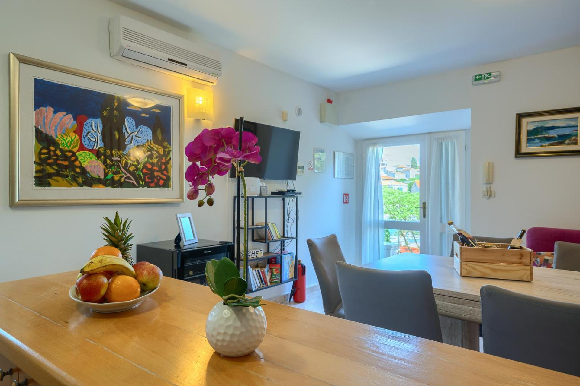 Villa Bonaca Perfect Location For A Holiday With Friends Or Family, Heated Pool Sumartin Dış mekan fotoğraf