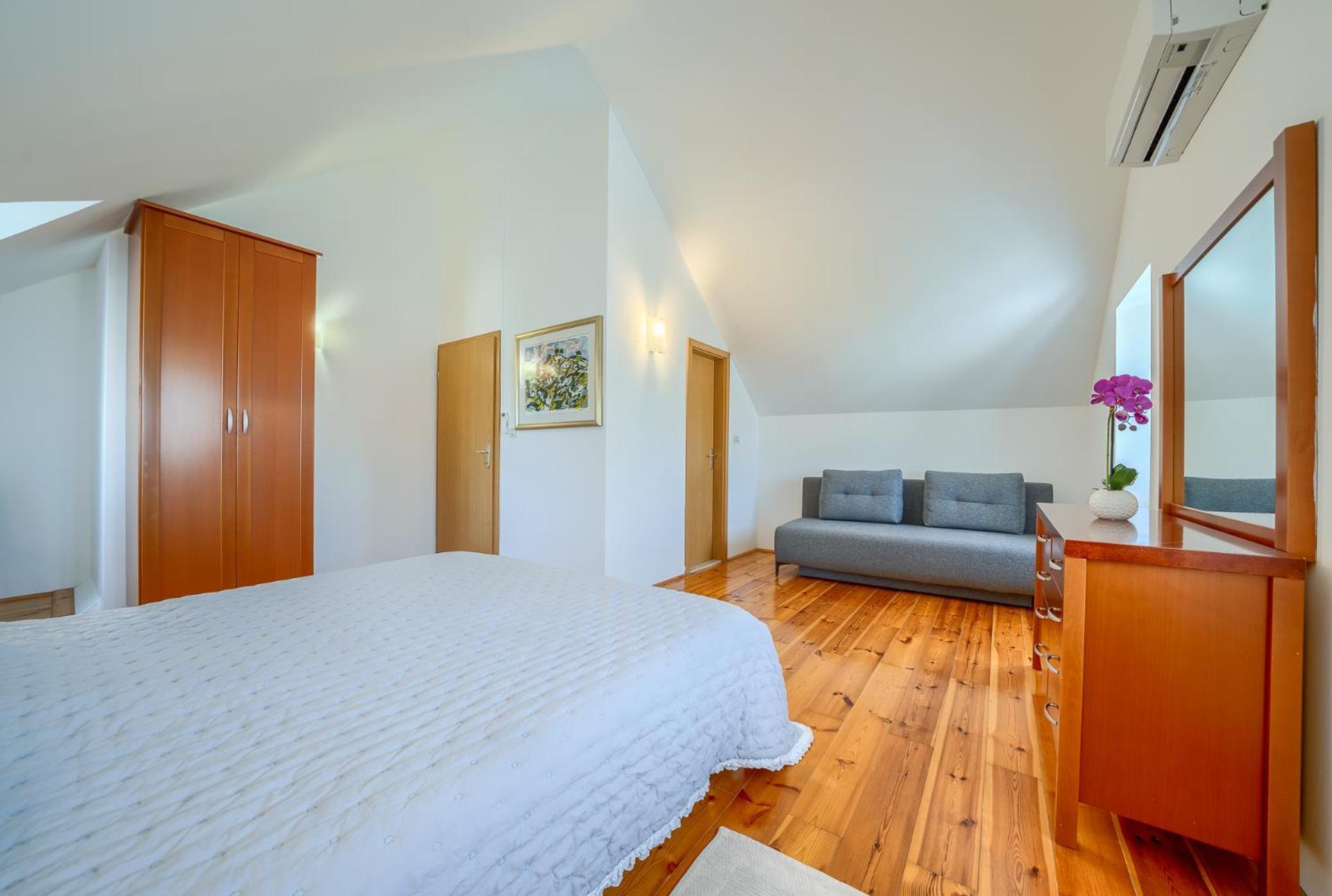 Villa Bonaca Perfect Location For A Holiday With Friends Or Family, Heated Pool Sumartin Dış mekan fotoğraf